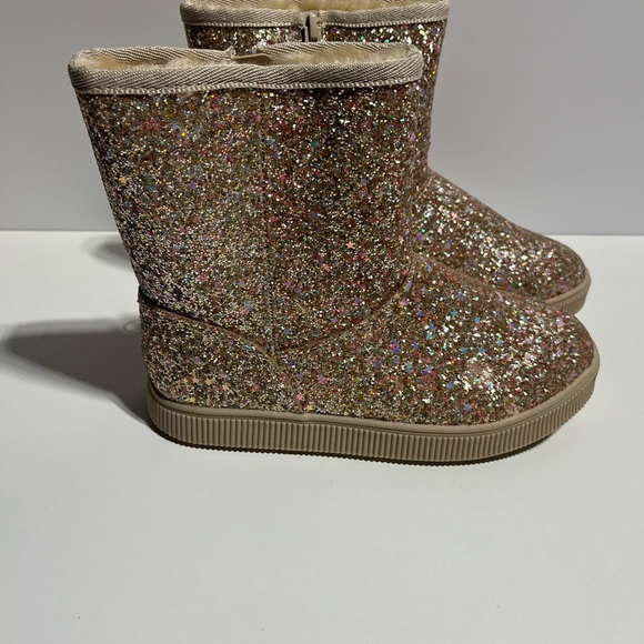 NEW Girls Gold and rose gold Glitter Boots with Faux Fur interior size 2 - Picture 2 of 11
